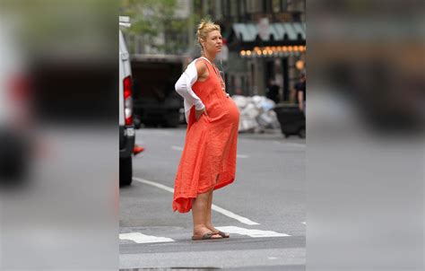 Pics Claire Danes Pregnant And Eating Ice Cream In Nyc