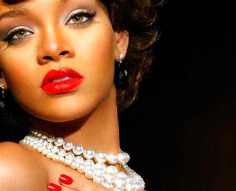 Rihanna Red Lips 8 Makeup Tips From Celebrity Icons