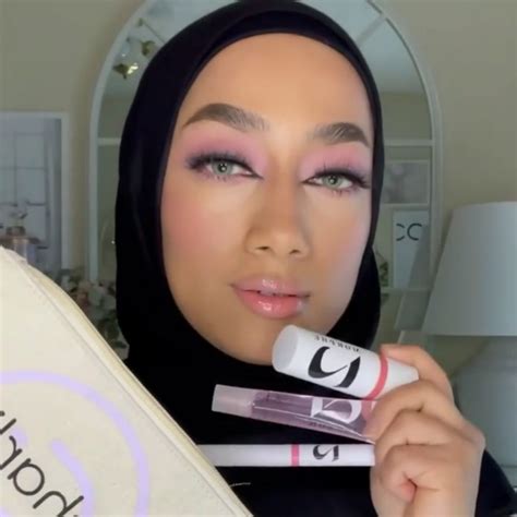 morphebabe divaadana got the glow she s been craving with charlidamelio s morphe2 must haves