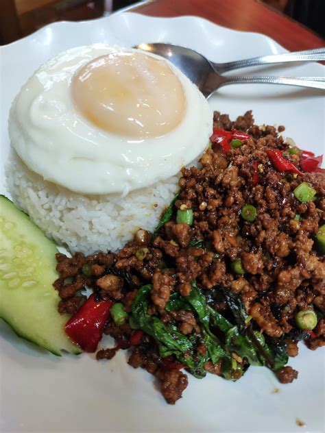 What is gousto all about? Thai basil minced pork sunny side up with rice. in 2020 ...