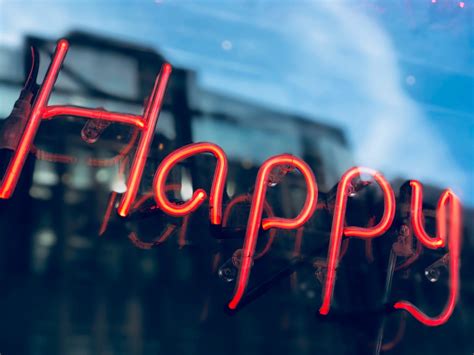 Become Happier Instantly - 10 Simple Ways to Change Your Life