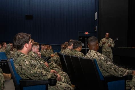 Dvids Images Force Master Chief Tracy Hunt Visits Nas Jrb Fort