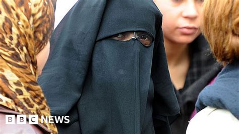 Tunisia Bans Niqab In Government Buildings Bbc News