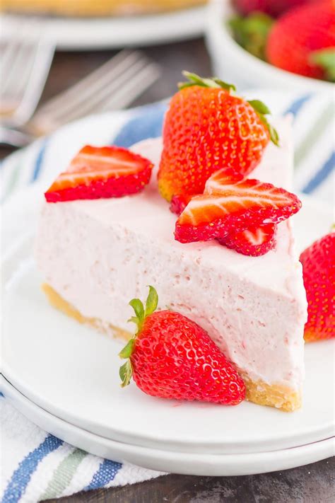 Japanese cheesecake is the perfect combination of sponge cake. No Bake Strawberry Cheesecake | RecipeLion.com