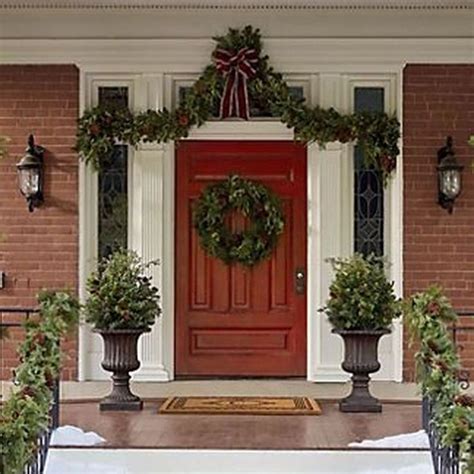40 Popular Outdoor Decor Ideas For This Winter Christmas Front Doors