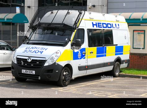 British Transport Police Heddlu Vauxhall Movano Police Riot Van Lj64 Ekl Cardiff South