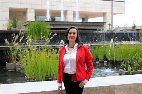 Paola Andrea Acosta Alvarado Departamento De Derecho Constitucional