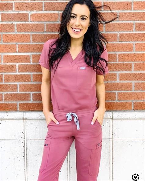 Nail The Nursing Interview Lipstick And Lifesaving 1000 Medical Scrubs Outfit Nurse Outfit