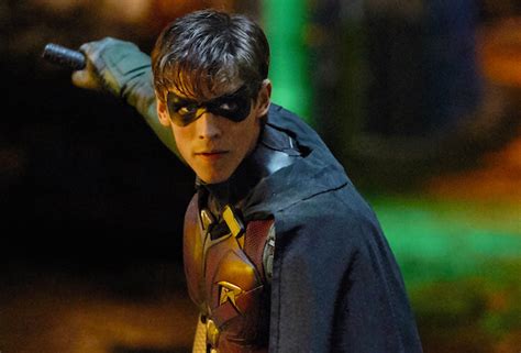‘titans Superhero Series Preview — Robin Moves On After Batman Tvline