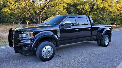 2019 Ford F 450 Platinum Crew Cab Has All The Bells And Whistles