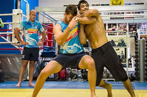 Kron Gracie Teaches Jiu Jitsu To Professional Rugby Players In Australia