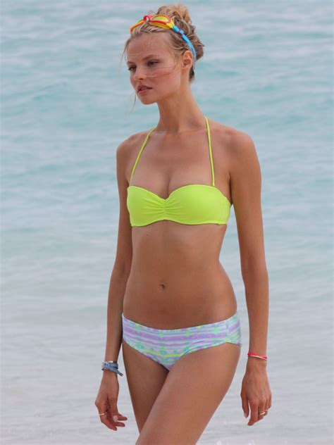 Magdalena Frackowiak In Bikini 11 Gotceleb 37380 Hot Sex Picture