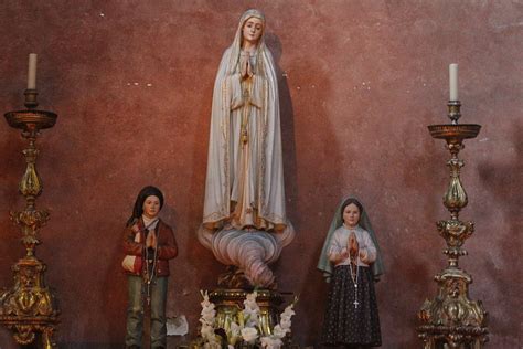 1917 First Marian Apparition At Fatima