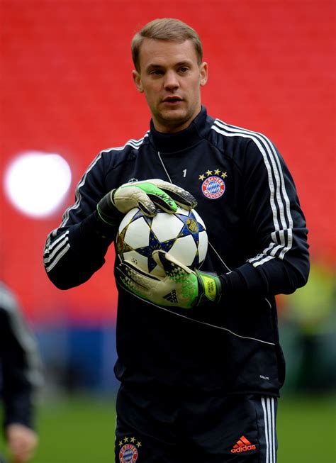 Manuel neuer, 35, aus deutschland position: Manuel Neuer Photos Photos - FC Bayern Muenchen Training Session - Zimbio