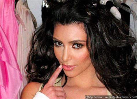 Kim Kardashian Reveals Secret To Her Amazing Cleavage During Braless