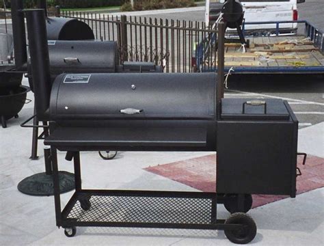We make custom bbq trailers, backyard bbq smoker pits, and bbq grills that use wood, as well both gas and charcoal as a fuel source. Backyard BBQ Smokers and BBQ Pits by Old Country BBQ Pits