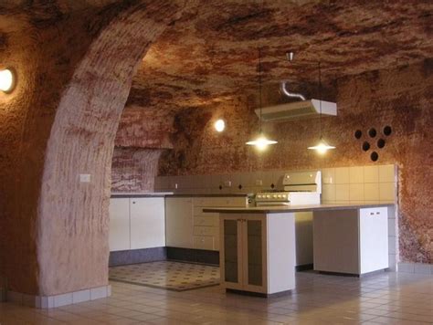 Coober Pedy Dogout Livingjpeg 700×526 Underground Homes Cave