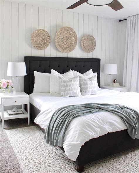 Decorating Ideas For A Bedroom With White Walls