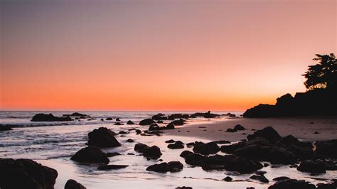 Rocky Beach Wallpaper 4k Sunrise Crescent Moon Dawn Nature 1113