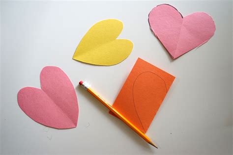How To Cut A Heart Out Of Paper Tinkerlab