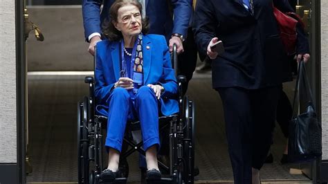 dianne feinstein 90 hospitalized after falling in her 16 5 million san francisco mansion