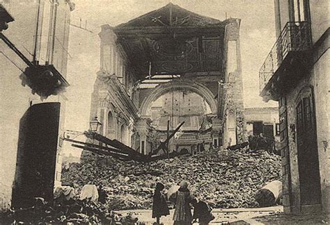 La calabria è una regione a elevatissima pericolosità, in ragione delle importanti sequenze storiche note, soprattutto quelle alla fine del settecento (1783 su. La Gazzetta del PAGO: 28 dicembre 1908. Il terremoto di ...