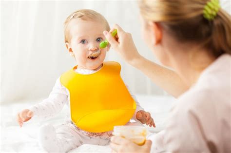 Untuk penentuan jadwal makan bayi 6 bulan, kementerian kesehatan ri telah mengaturnya. Khawatir Jam Makan Si Kecil yang Mulai Bisa Diberi Makanan ...