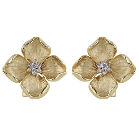 Diamond Gold Flower Earrings Diamonds And Gold Gold Diamond Flower