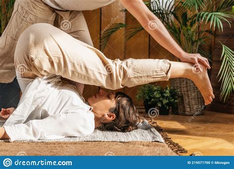 Thai Yoga Massage Course Thai Passive Stretching Legs Techniques