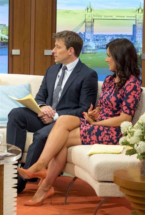 susanna reid flashes legs in tight dress on good morning britain celebrity news showbiz and tv