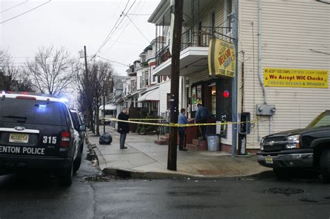 Suspects Robbing Trenton Deli Shoot Fleeing Cook Police Say Nj Com