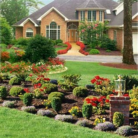 30 House Front Yard Landscaping Ideas