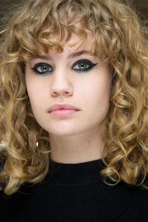 Bangs Hair Guide Inspirational Looks Shoulder Length Curly Hair