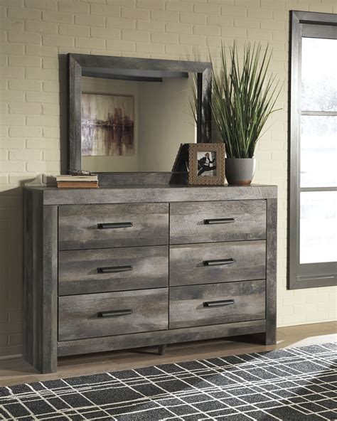 Your grey dresser with mirror reflects your personal style in more ways than one. Wynnlow Gray Casual Upholstered Poster Bedroom Set FREE ...