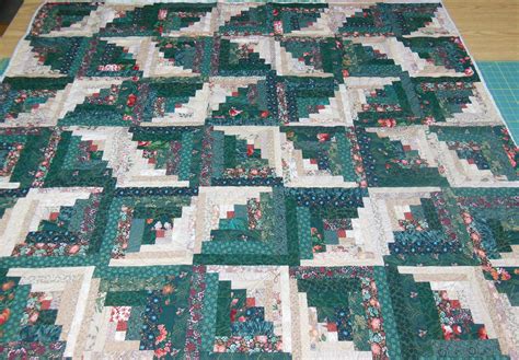 They are to fit together in various layers and modalities. Emily's Log Cabin | Log cabin quilts, Log cabin quilt ...