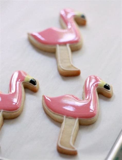 Flamingo Decorated Cookies And A Giveaway Sweetopia Cookie Decorating Fancy Cookies
