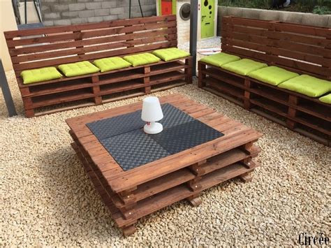 Nous vous proposons la réponse en plus de 1idées originales pour tables, canapés et. Fabriquer son salon de jardin en palette - Mailleraye.fr ...