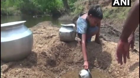 is it water scarcity or govt apathy as chhattisgarh villagers drink water from drain oneindia