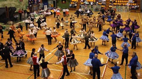Square Dancing Is Getting A Modern Makeover To Attract All Ages News