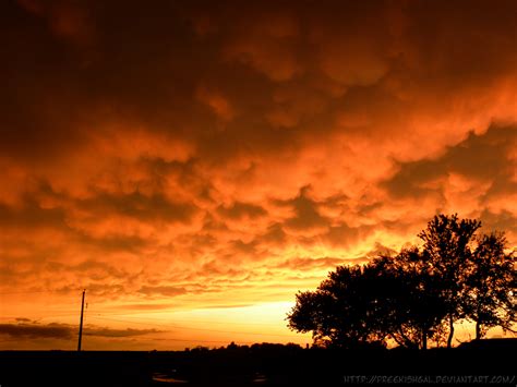 Storm Cloud Sunset by yorikitsune on DeviantArt