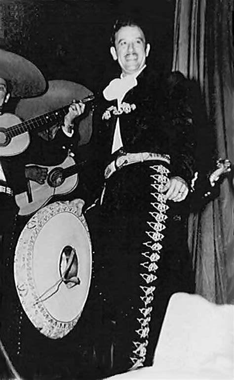 Foto original en blanco y negro. Quince De Septiembre - Tributo A Pedro Infante