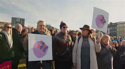 Icelandic Women Strike For Gender Pay Equality Patabook News