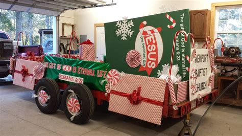 The Christmas Parade Float Is Ready To Go The Newport Christmas Parade