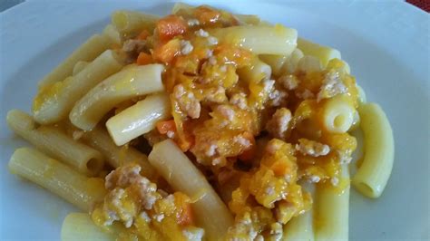 SEDANI RIGATI ALLA BOLOGNESE DI ZUCCA Ricetta Facile Ricette Ricette Facili Ricette Di Cucina