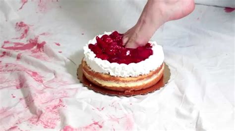 Strawberry Cake Crush Youtube