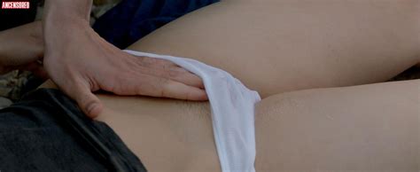 Nackt Samantha Avrillaud 