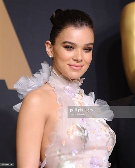 Actress Hailee Steinfeld Poses In The Press Room At The 89th Annual