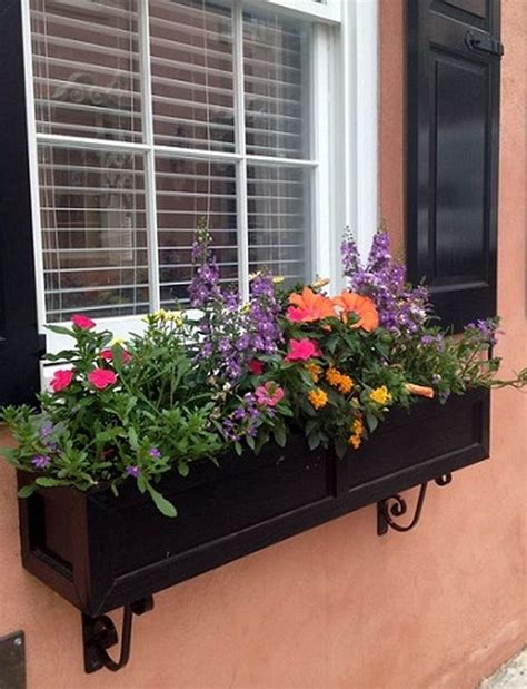 Flower window boxes tm brand pvc window boxes are helping to transform the window box industry as your affordable no rot solution to window boxes that look, paint, and feel identical to wood. 50+ Window Boxes Ideas For Sun | Window box flowers