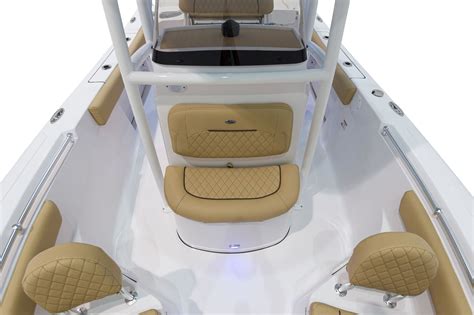 Open 212 Center Console · Features Sportsman Boats