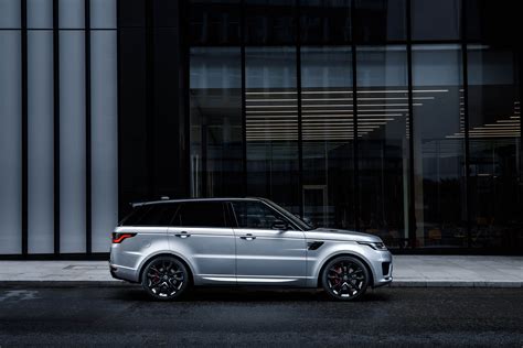 Range Rover Sport Hst Revealed With All New Inline Six Ingenium Mild